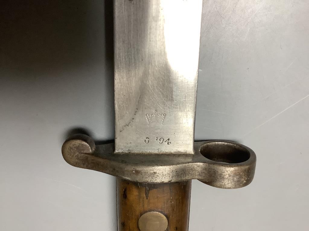 A Victorian bayonet, war department stamp WD over 44 E